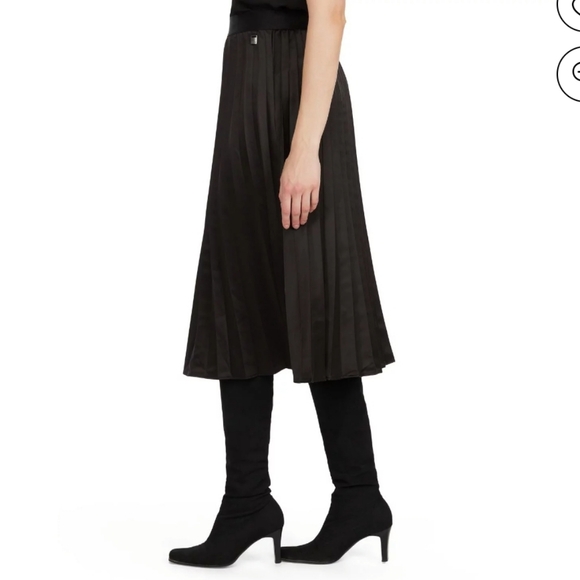 Mexx Woman's Pleated Skirt with exposed Elastic Waist Band NWT Size Large - Picture 6 of 10